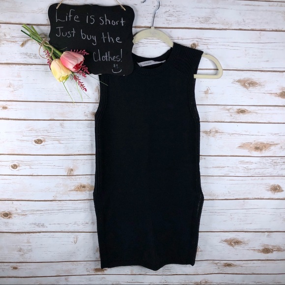 Athleta Tops - Athleta textured double slits sleeveless athletic